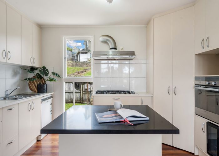  at 17 Lysander Crescent, Beach Haven, Auckland