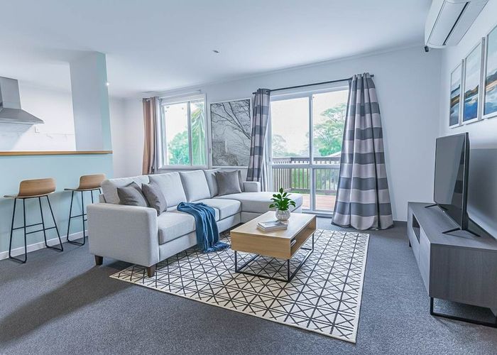  at 2/15 Seabar Place, Glen Eden, Waitakere City, Auckland