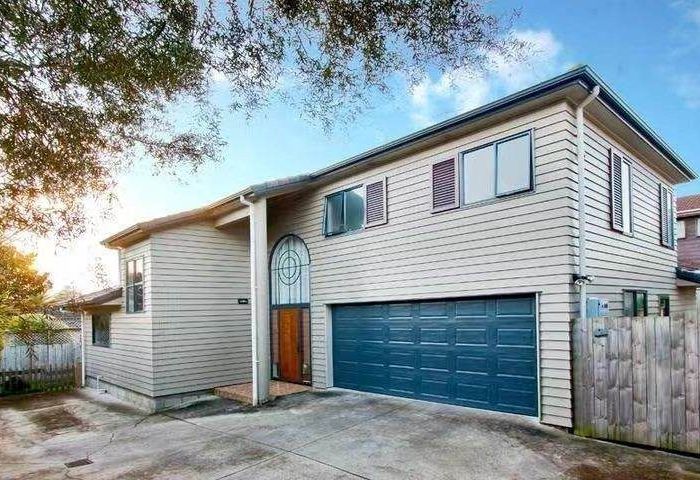  at 13A Murvale Drive, Bucklands Beach, Manukau City, Auckland