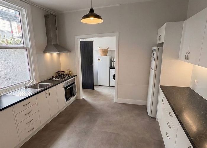  at 74 Tinakori Road, Thorndon, Wellington, Wellington