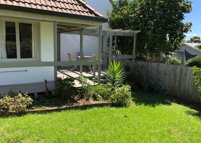  at 8/26 Seaview Terrace, Point Chevalier, Auckland City, Auckland