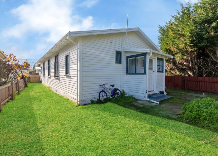  at 1 Brunswick Road, Aramoho, Whanganui