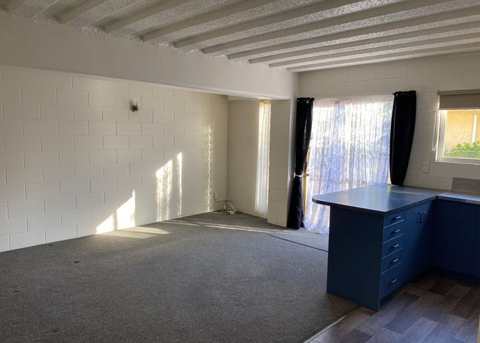  at 2/10 Wellington Street, Hamilton East, Hamilton, Waikato