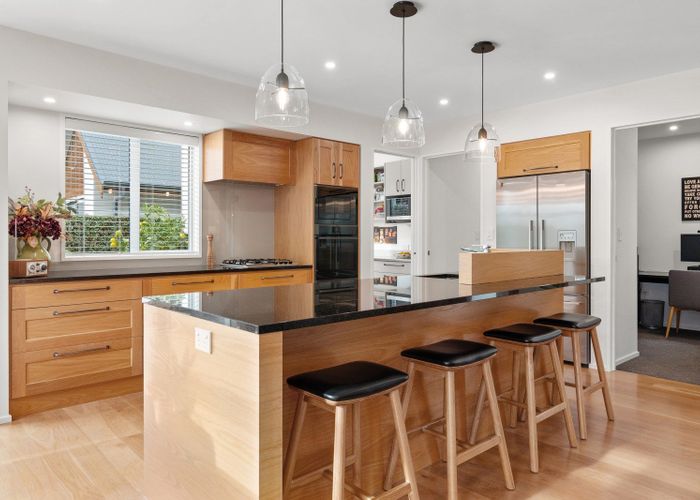  at 5 Lakebridge Place, Waitikiri, Christchurch City, Canterbury