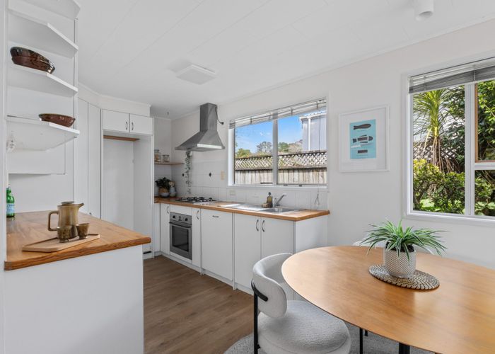  at 1/114 Canongate Street, Birkdale, Auckland