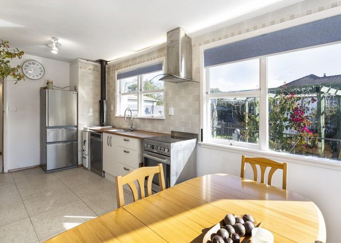  at 135 Budge Street, Riversdale, Blenheim