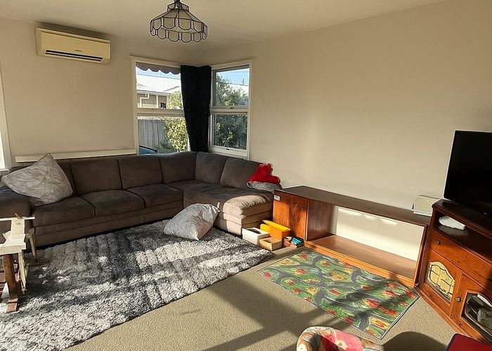  at 2/10 Aorangi Road, Bryndwr, Christchurch City, Canterbury
