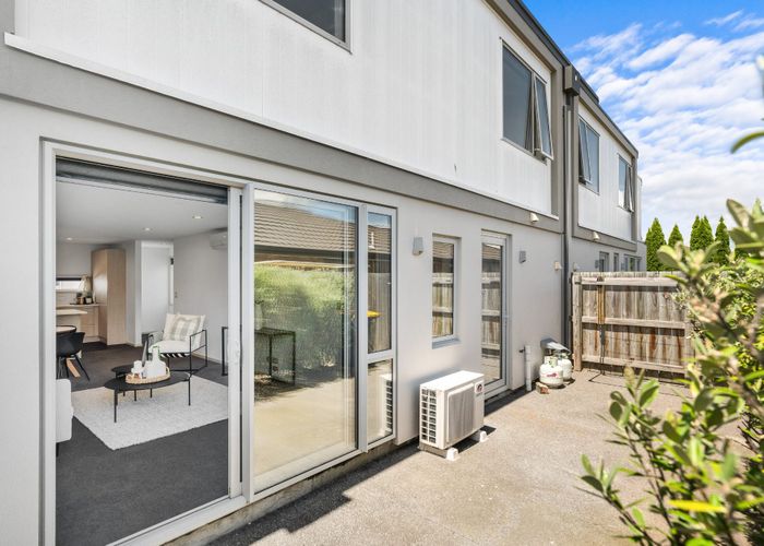  at 2/372 Worcester Street, Linwood, Christchurch City, Canterbury