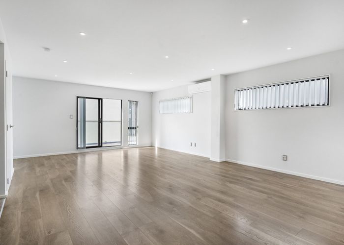  at 25 Meritage Lane, Te Atatu South, Waitakere City, Auckland