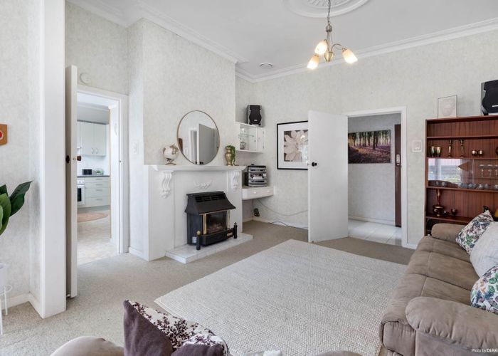  at 11 Walmsley Road, St Heliers, Auckland