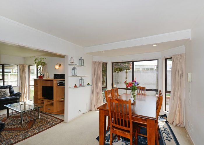  at 2/570 High Street, Boulcott, Lower Hutt