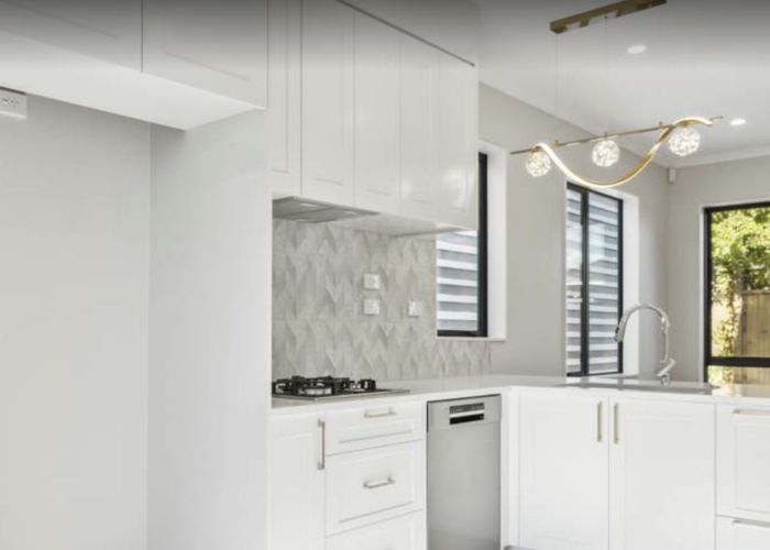  at 8B Andrew Road, Howick, Auckland