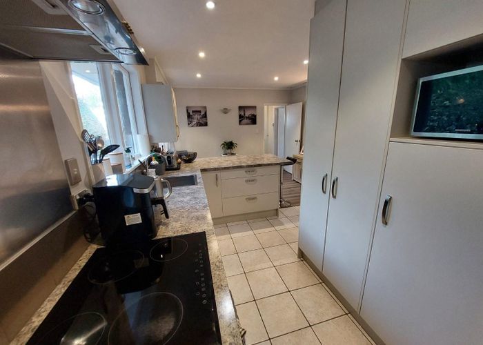  at 4/95 Panama Road, Mount Wellington, Auckland