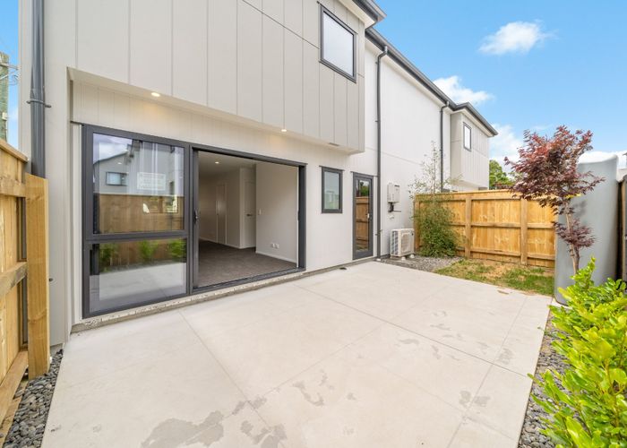  at 1/104 Martin Street, Wallaceville, Upper Hutt, Wellington