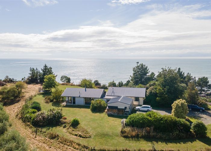 Free property data for 195 Kina Peninsula Road, Tasman homes.co.nz