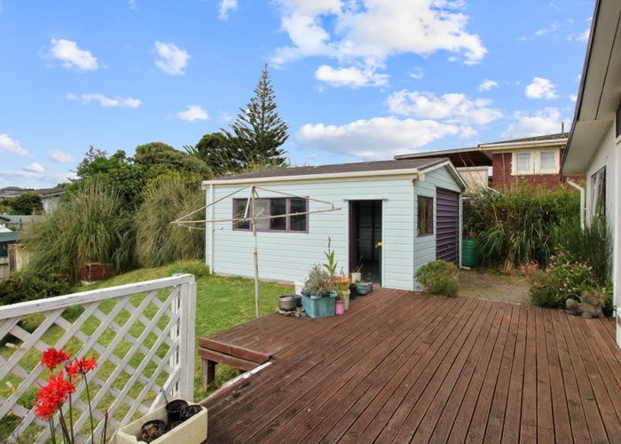  at 84 Park Avenue, Waitarere Beach, Levin