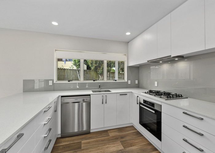  at 27 Calypso Way, Unsworth Heights, North Shore City, Auckland