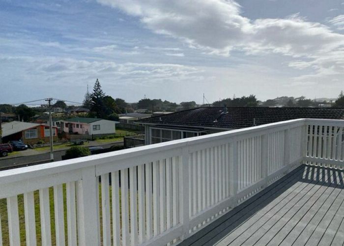  at 74 Kahukura Avenue, Waitarere Beach, Horowhenua, Manawatu / Whanganui