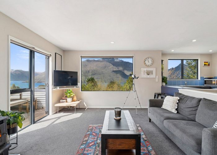  at 33 Arawata Terrace, Fernhill, Queenstown-Lakes, Otago