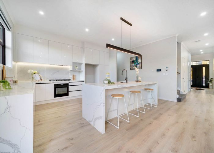  at 22A Southridge Road, Flat Bush, Manukau City, Auckland