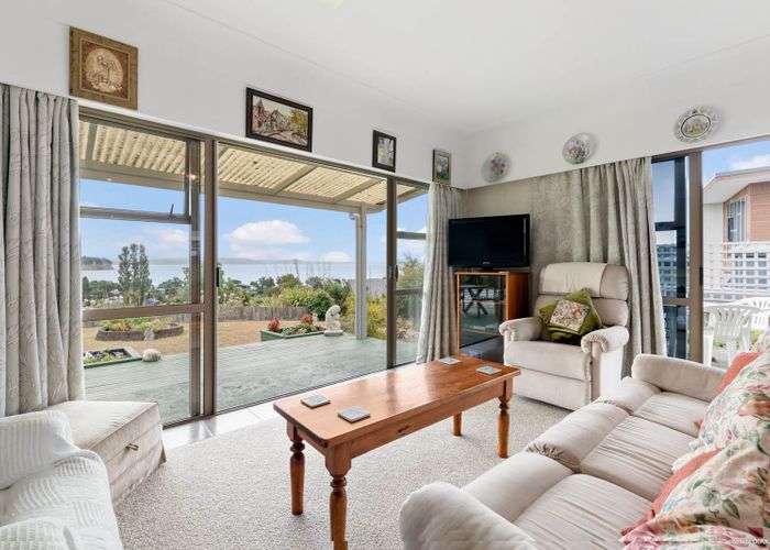  at 6 Beach Road, Manly, Whangaparaoa