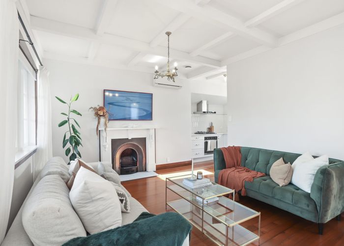  at 1/113 Glendale Road, Glen Eden, Auckland