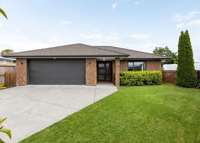  at 33 Whitney Place, Rototuna North, Hamilton