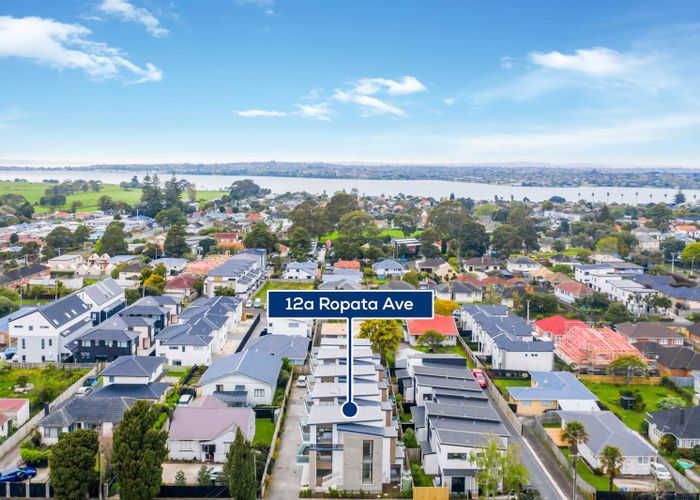  at 12A Ropata Avenue, Point England, Auckland