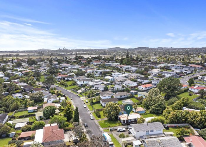  at 5 Barnfield Place, Glendene, Auckland
