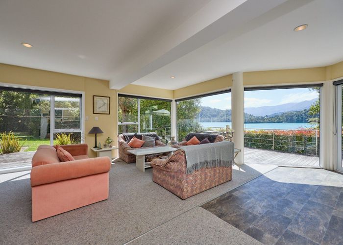 Recently sold 2799 Kenepuru Road, Portage homes.co.nz