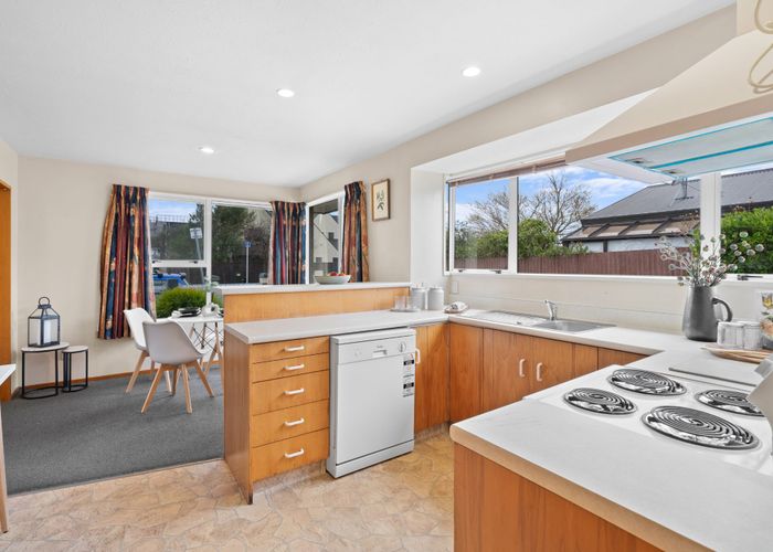  at 2/35 Peverel Street, Riccarton, Christchurch City, Canterbury