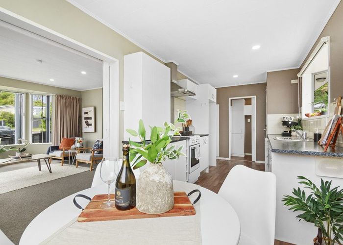  at 218 Major Drive, Kelson, Lower Hutt, Wellington