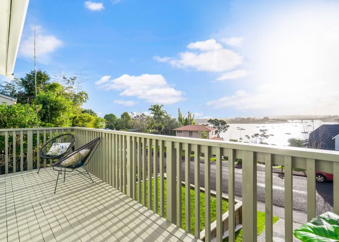  at 2/6 Oruamo Place, Beach Haven, Auckland
