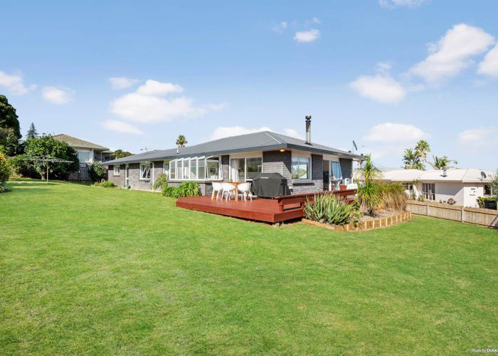  at 4 Jackson Place, Pukekohe