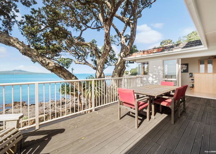  at 1/259 Hurstmere Road, Takapuna, Auckland