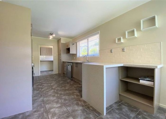  at 36 Sequoia Place, Sunnynook, North Shore City, Auckland