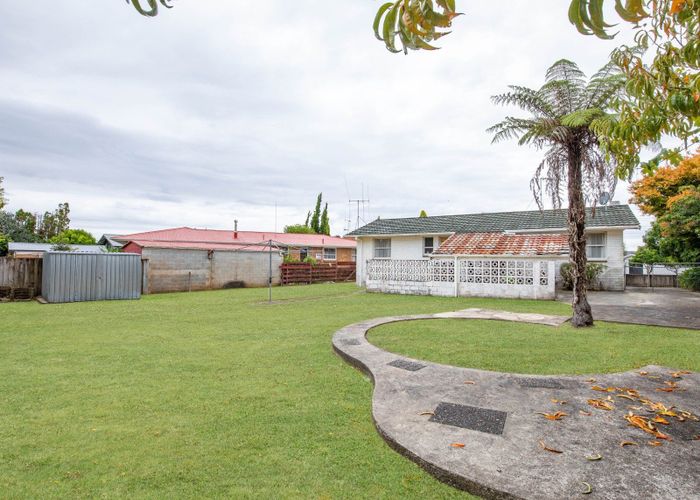  at 8 Pulham Crescent, Queenwood, Hamilton