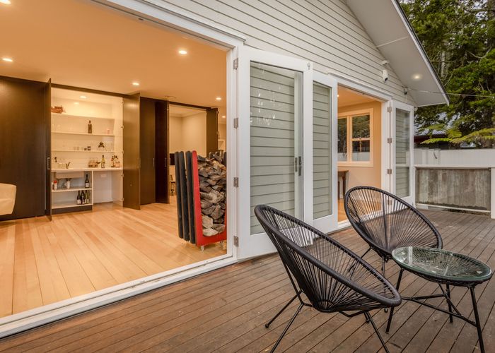  at 5 Tainui Road, Titirangi, Auckland