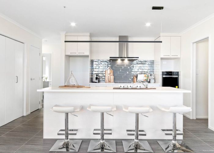  at 6 Waituarua Drive, Conifer Grove, Takanini