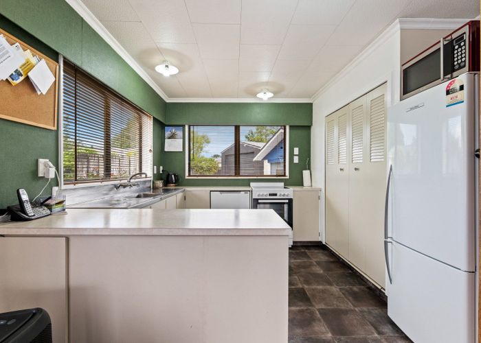  at 8 Riverside Drive, Kaponga, Hāwera