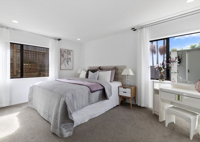  at 16 Strabo Place, Windsor Park, North Shore City, Auckland