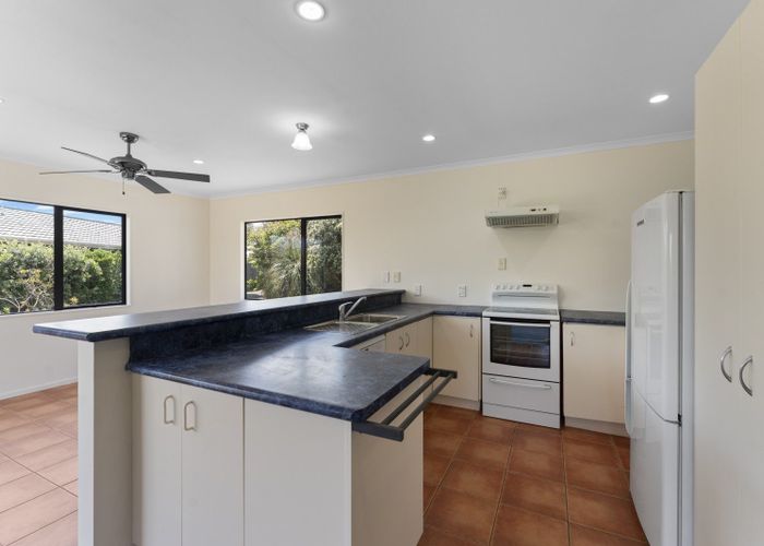  at 9 Caughley Place, Otaki Beach, Kapiti Coast, Wellington