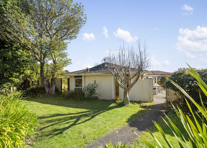  at 107 Muir Avenue, Mangere Bridge, Auckland