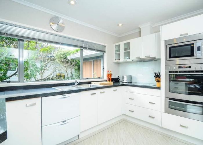  at 17 Bayside Drive, Browns Bay, Auckland