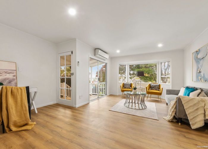  at 1 Pahi Place, West Harbour, Waitakere City, Auckland