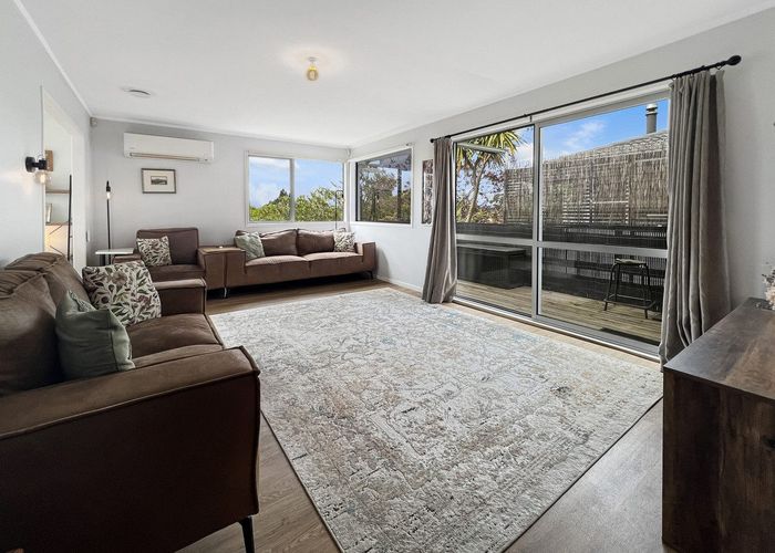  at 61 Sunline Avenue, Massey, Auckland