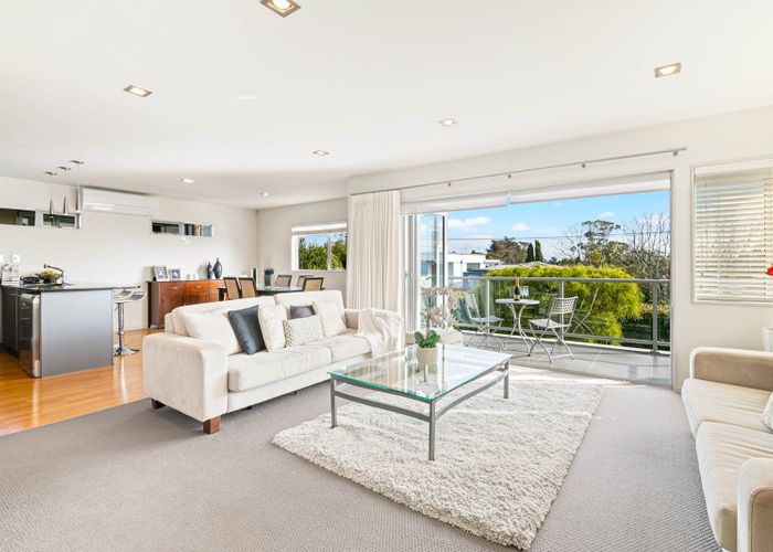  at 1B Aberdeen Road, Castor Bay, Auckland