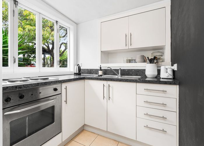  at 9 Arnold Street, Sumner, Christchurch City, Canterbury