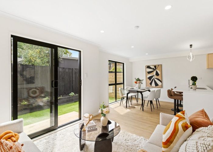  at 6/113 Beach Road, Te Atatu Peninsula, Waitakere City, Auckland