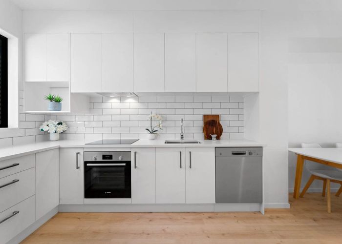  at 6/22 Takapu Street, Henderson, Waitakere City, Auckland